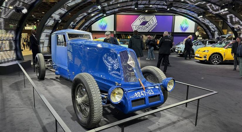 Újjászületett legendákat ünnepelt a Renault a Rétromobile-on