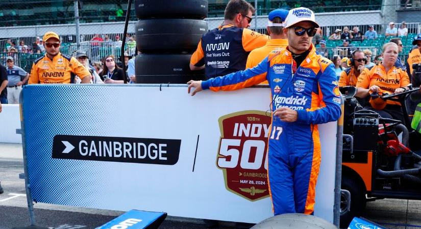 Indy 500: Úgy fest, véletlenül kiszivárgott Kyle Larson autójának új festése