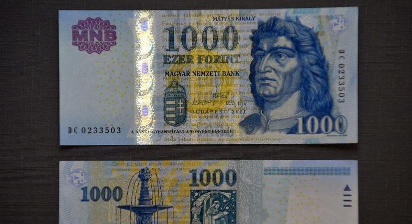 A forint erősödéssel indította a napot