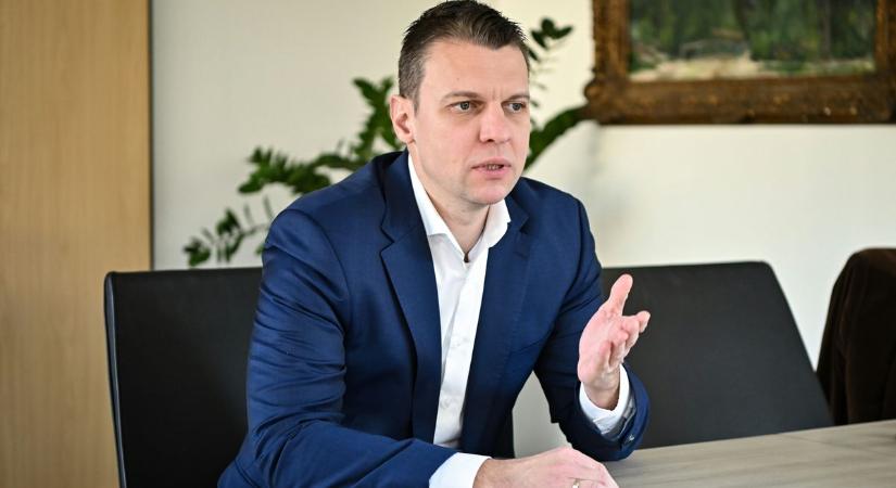 Menczer Tamás: Magyarország az első, nem Brüsszel és nem Ukrajna!