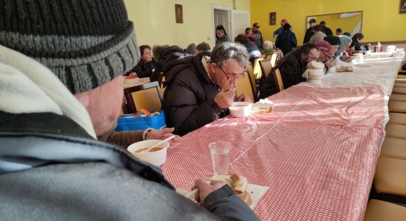 Vasárnap délben a Mátyás utcai Olvasókörben rendezik az ételosztást