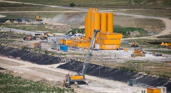 Paks II.: beomlott egy gödörfal, leállította az építkezést az Atomenergia Hivatal