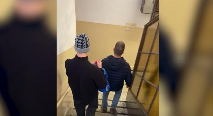 Beteg elme! Szexuálisan zaklatta 10 év alatti unokahúgát és videóra vette ez a magyar férfi - felvételen a letartóztatása