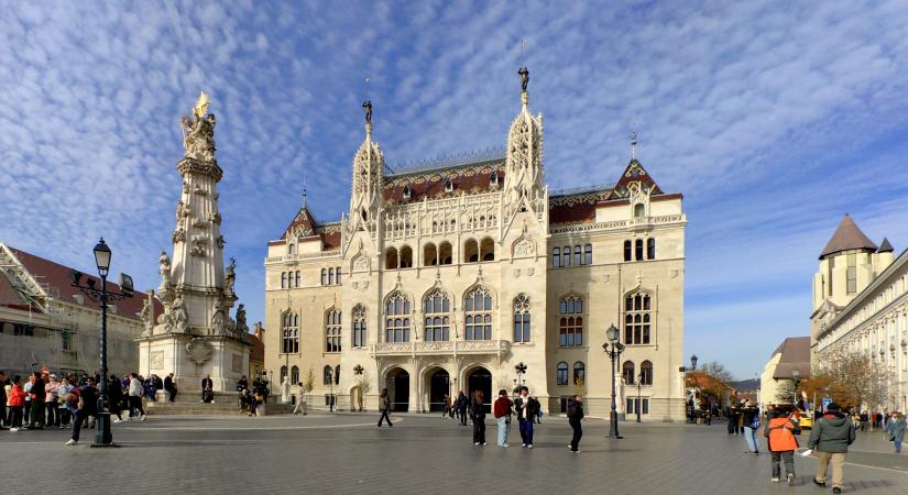 Évtizedekig megcsonkítva állt, mára újjászületett Budapest egyik legszebb épülete