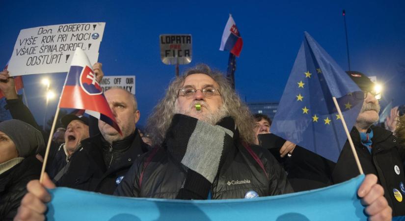 Több városban szervezett ismét tüntetéseket a Békét Ukrajnának Polgári Társulás, valamint helyi aktivisták