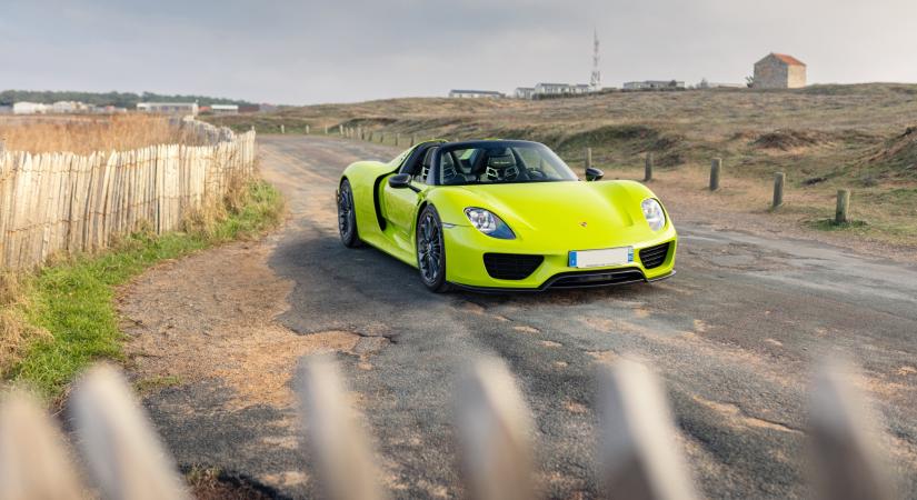 Ezt a Porsche 918 Spydert tuti észre vennéd