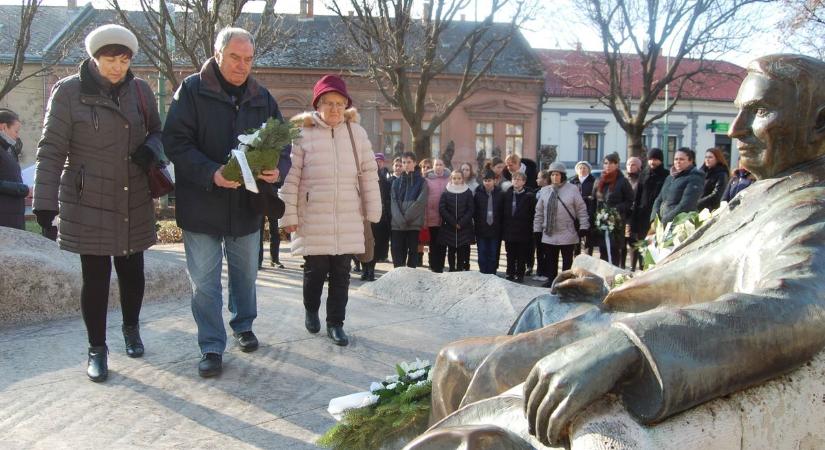 Emléknapokkal tisztelegtek híres szülöttük előtt a félegyháziak – galériával