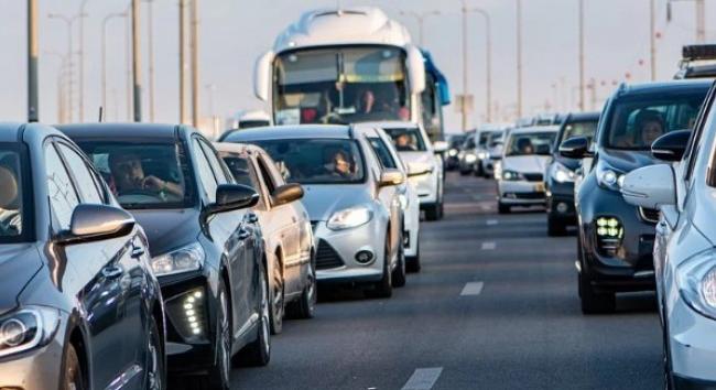 Külön busz- és taxisávot alakítanak ki a párizsi körgyűrűn