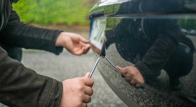 Évekig nem jöttek rá a rendszám rejtett üzenetére