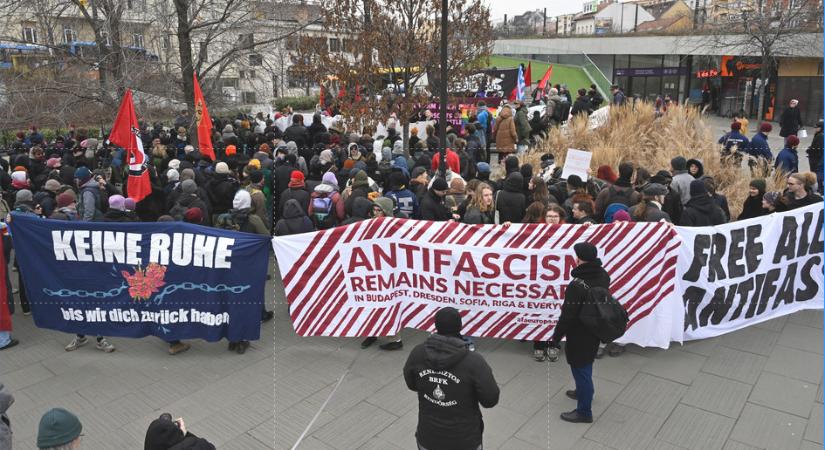 Két nagy tüntetsé is volt Budapesten, de nem történt rendbontás