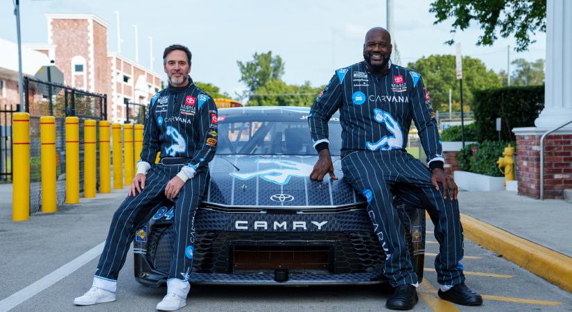 NASCAR: Shaquille O’Neal tervezte Jimmie Johnson Daytona 500-as autójának dizájnját