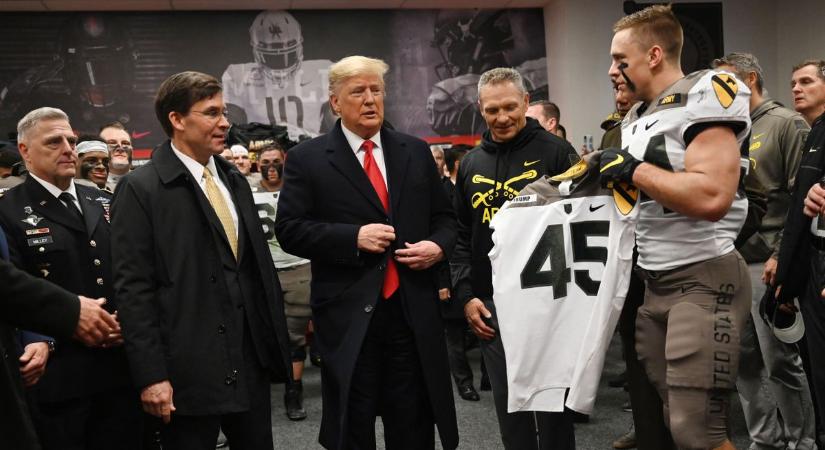 Super Bowl: Trump lehet az első hivatalban lévő amerikai elnök, aki részt vesz az amerikaifutball-bajnokság döntőjén