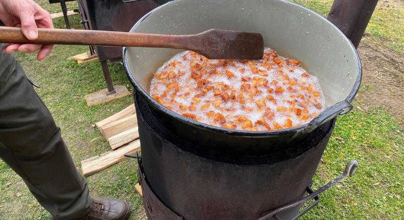 Anci néni elárulja, hogy készül a tökéletes töpörtyű (képgaléria, videó)