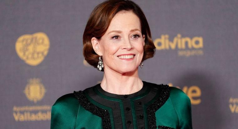 Sigourney Weaver mesélt szerepéről a The Mandalorian and Groguban