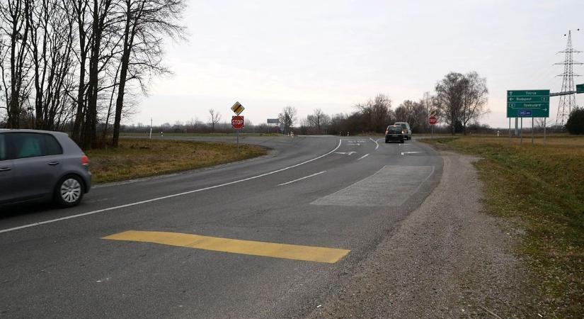 Visszatért az ámokfutó! Rettegnek tőle az emberek a falujában (videóval)