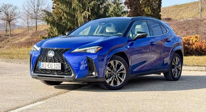 Már nem a legkisebb - Lexus UX 300h F Sport