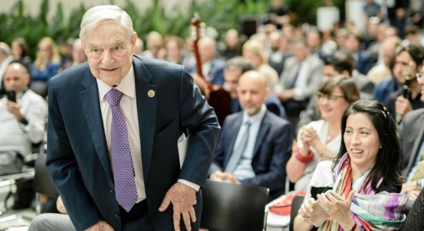 A szemünk láttára roppan meg a Soros-birodalom