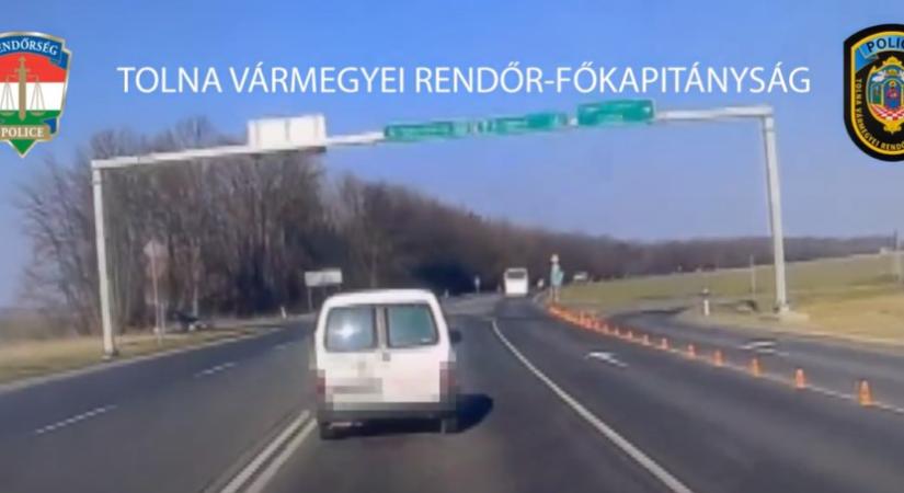 Visszatért a tengelici ámokfutó: ismét elkapták a rendőrök a helyiek életét pokollá tevő férfit - videó