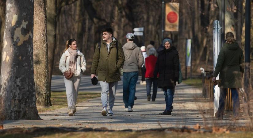 A tavaszias időjárás sokakat csábított a Nagyerdőre – fotókkal