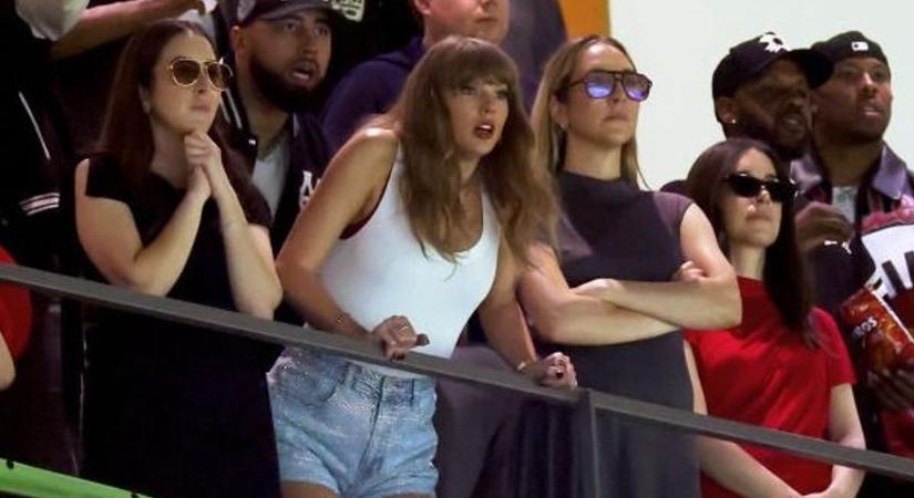 A kifütyült Taylor Swift rémálma lett a Super Bowl, tönkreverték szerelme csapatát