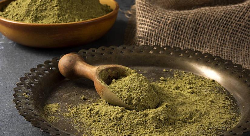 Nagyon jót tesz a hajnak és a fejbőrnek: így használd biztonsággal a hennát