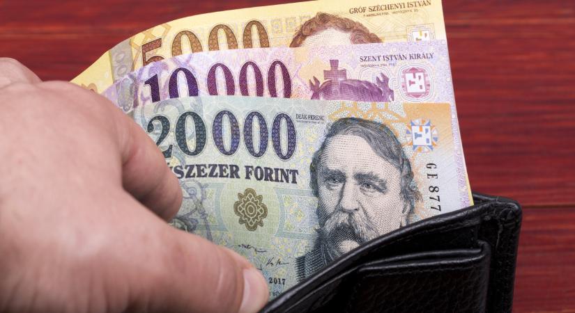 Ismét gyengült a forint