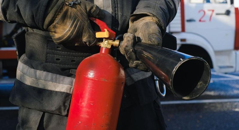 Hatalmas robbanás, majd felcsaptak a lángok Győrben: a mentők is azonnal a helyszínre siettek