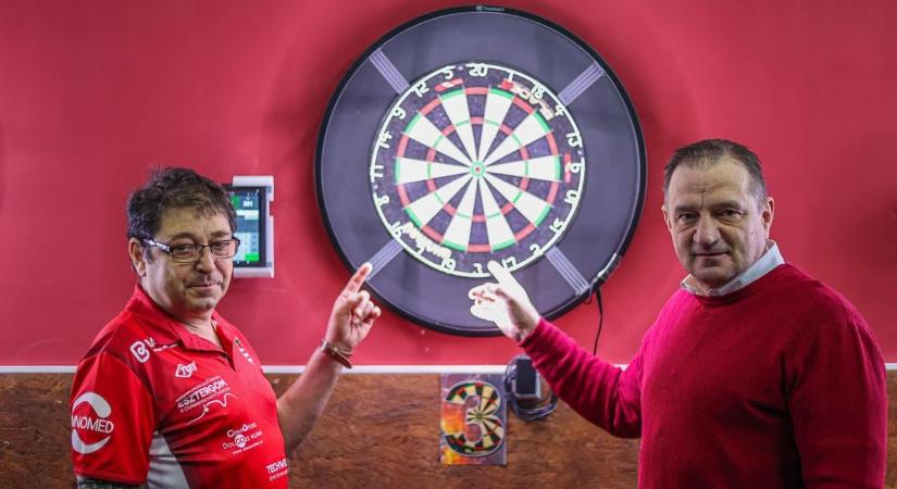 Darts kvalifikációs versenyt rendeztek a szervátültetetteknek Esztergomban  Fotók