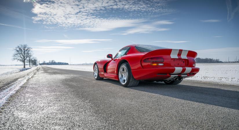 Szédítően kívánatos álomautó a Dodge Viper GTS Final Edition