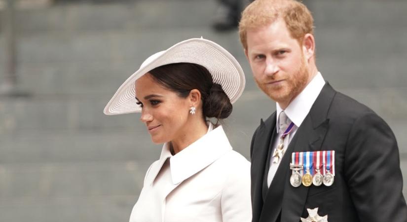 Meghan Markle ezt a két szerelmes szót suttogta Harry hercegnek, miután nyilvánosan csókolóztak