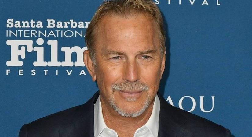 Kevin Costner 14 éves lánya szőke szépség: a színész ritkán látott gyerekeivel állt a vörös szőnyegre