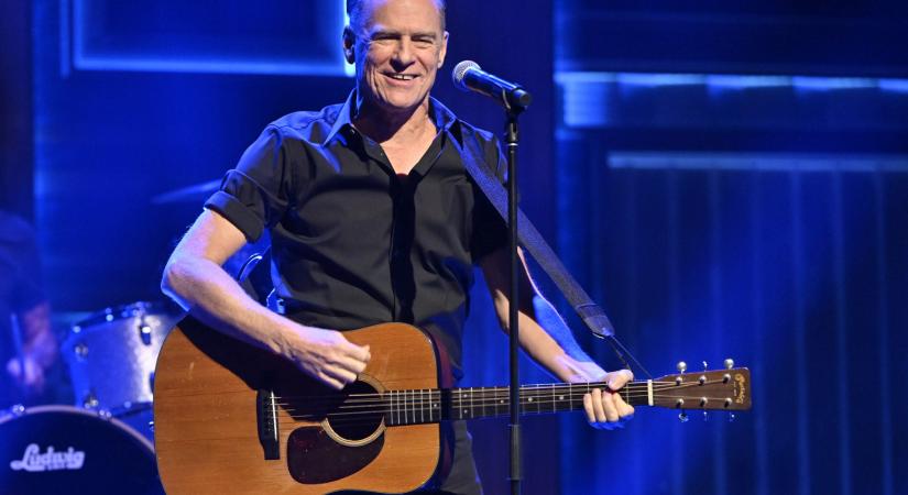 Sírva törtek össze Bryan Adams rajongói, miután döbbenetes dolog miatt törölték az ausztrál koncertjét