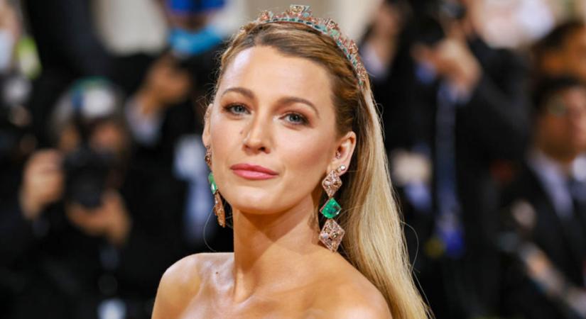 Döbbenet! Így néz ki a gyönyörű Blake Lively smink nélkül