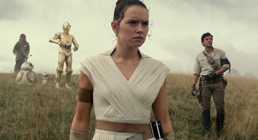 Maga Rey próbál minket meggyőzni arról, hogy remek lesz az új Star Wars-film