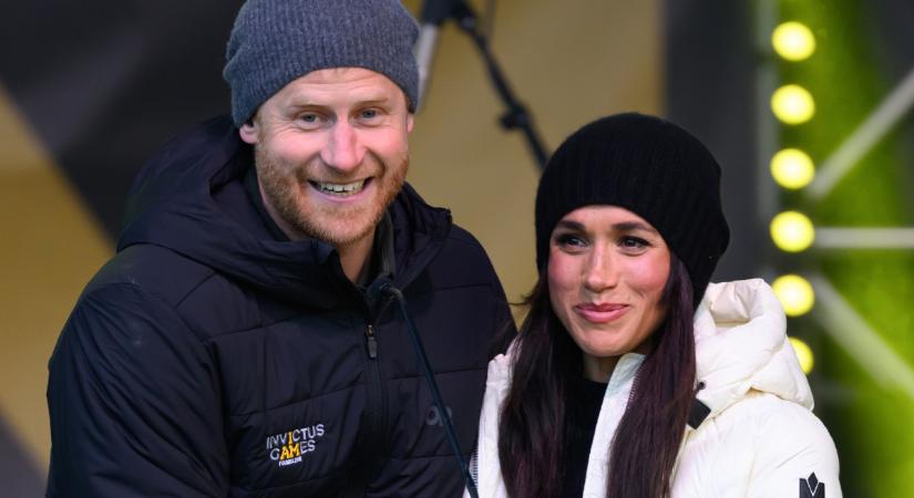 Le sem vették egymásról a kezüket: Harry hercegről és Meghan Markle-ről zavarba ejtő képek készültek