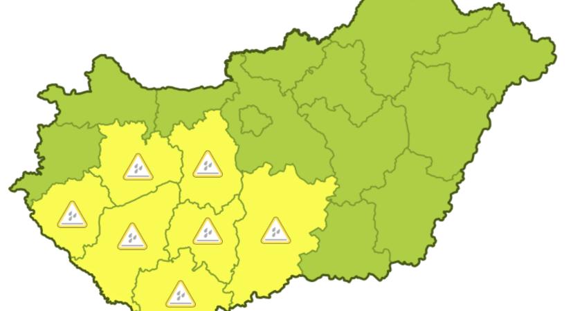 Csúszós helyzet jön, ónos esőre figyelmeztetnek hét vármegyében