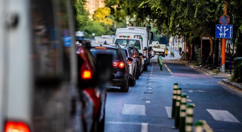 Újabb torlódásokhoz vezethet Karácsonyék metróbusza