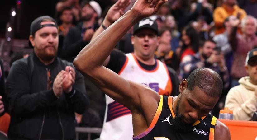 Kevin Durant olyat tett, amire eddig csak heten voltak képesek az NBA-ben