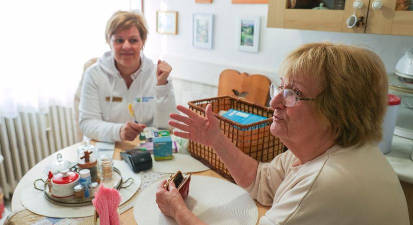 Házhoz viszi a gyógyszereket, egyedülálló kezdeményezés hódít a vármegyében