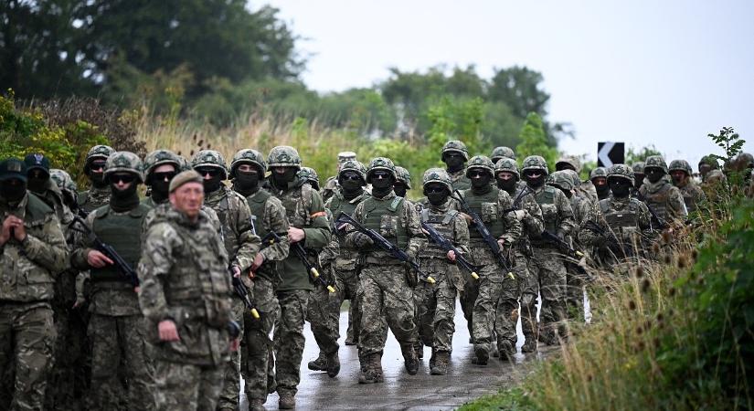 Iszonyatos összeggel csábítja a fiatalokat harcra az ukrán hadsereg