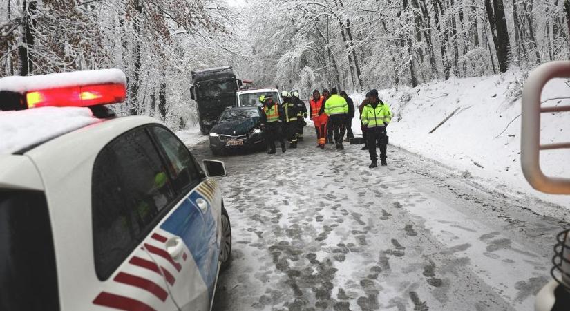 Már csak ez hiányzott! Jön az ónos eső, páncél jég lehet az egész vármegye