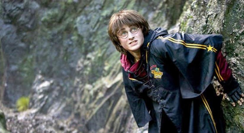 Le kellett állítani a Harry Potter forgatását, amikor Daniel Radcliffe lesérült a Trimágus Tusa forgatásán