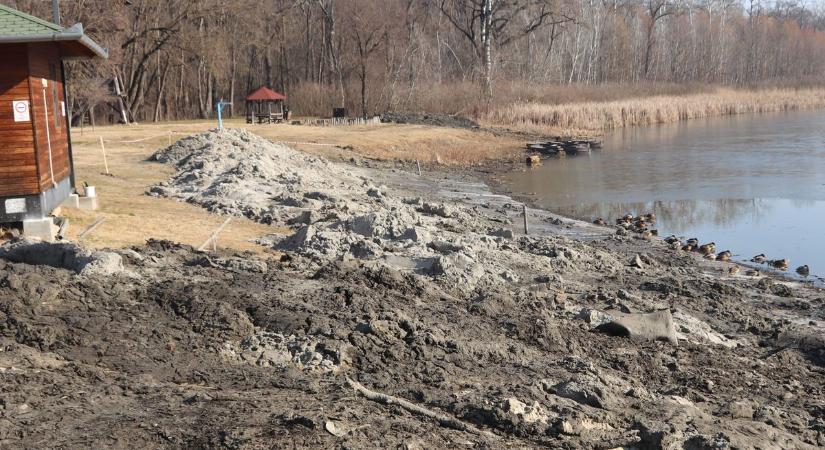 Lakitelek nagy dobása: félmilliárdos fejlesztés a Holt-Tisza partján! – galériával