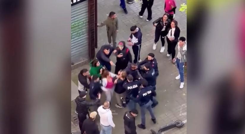 Rendőrre támadt egy illegális bevándorló Olaszországban  videó