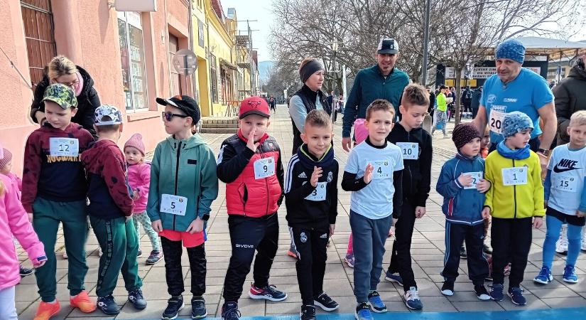 Útlezárásokra számíthatunk vasárnap Párkányban