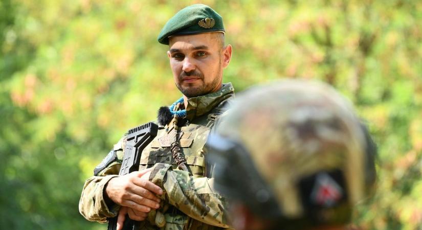 A Kiképzés két jászkunsági kiképzője kitálal: kulisszatitkok és magánéleti vallomások!