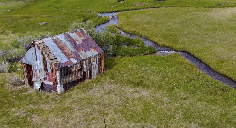 Az elhagyatott Csongrád megyei tanyán döbbenetes tárgy sokkolta a felfedezőket, nem hittek a szemüknek