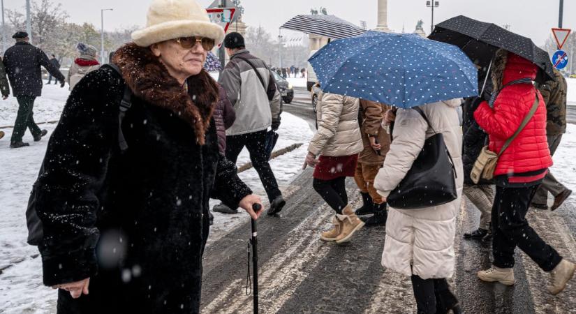 Női nyugdíj: hat jövedelem húzhatná le a nyugdíj összegét, ha nem hagynák figyelmen kívül