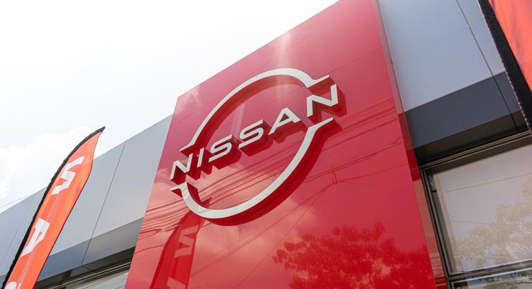 Nagyon félrement a Nissan reklámja Stohl Andrással és Ganxsta Zolee-val, felháborodtak a nőjogi szervezetek