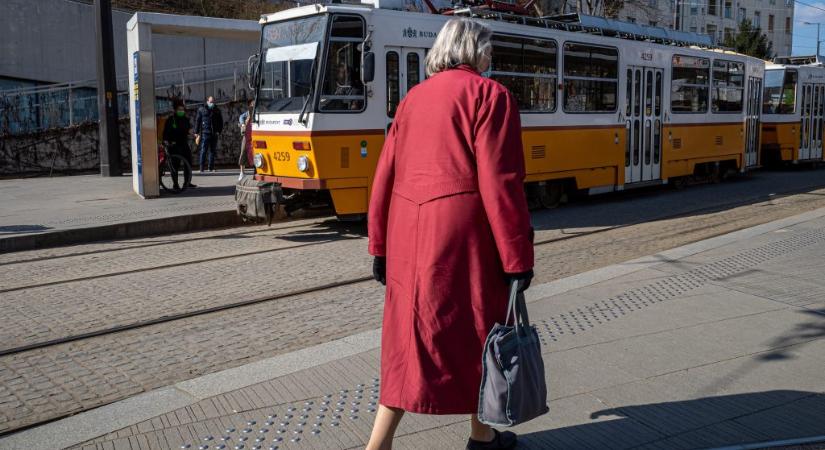 Fontos bejelentés jött a nyugdíjkorhatár előtt állók utazási kedvezményéről